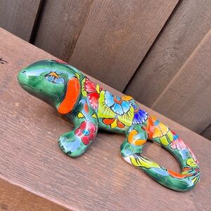 Mexican Talavera Iguana Sculpture Decor.